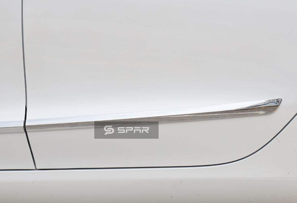 عدة أشرطة حماية ضد الصدمات للأبواب باللون الكرومي لسيارة من نوع تيسلا الطراز 3