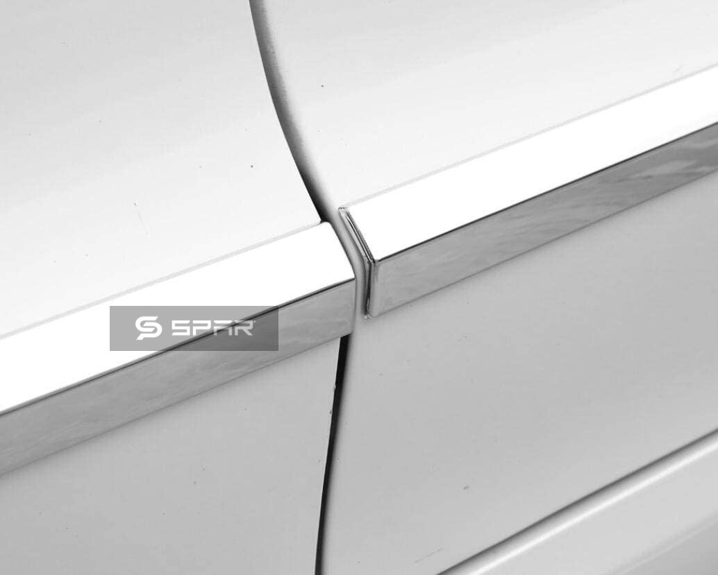 عدة أشرطة حماية ضد الصدمات للأبواب باللون الكرومي لسيارة من نوع تيسلا الطراز 3