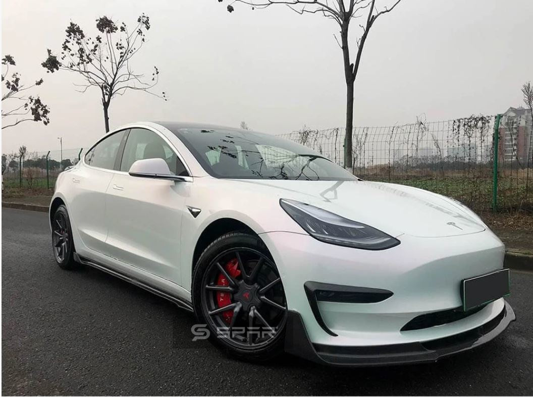 أغطية لمقابض المكابح قياس 18" بلون أحمر لسيارة من نوع تيسلا الطراز 3