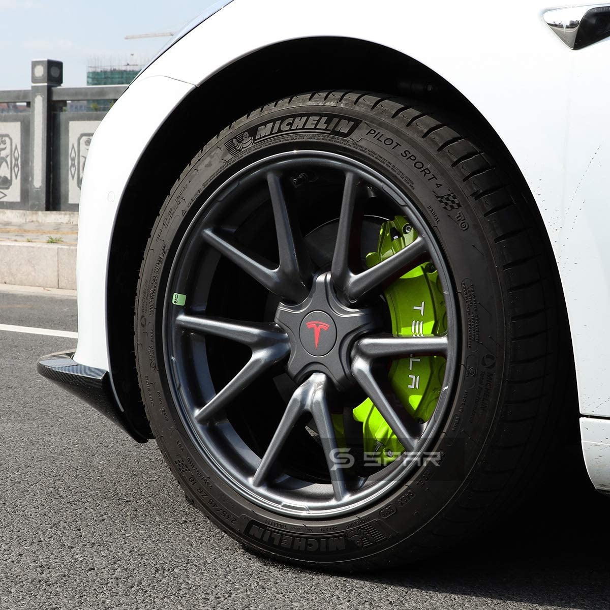 أغطية لمقابض المكابح قياس 18" بلون أخضر لسيارة من نوع تيسلا الطراز 3