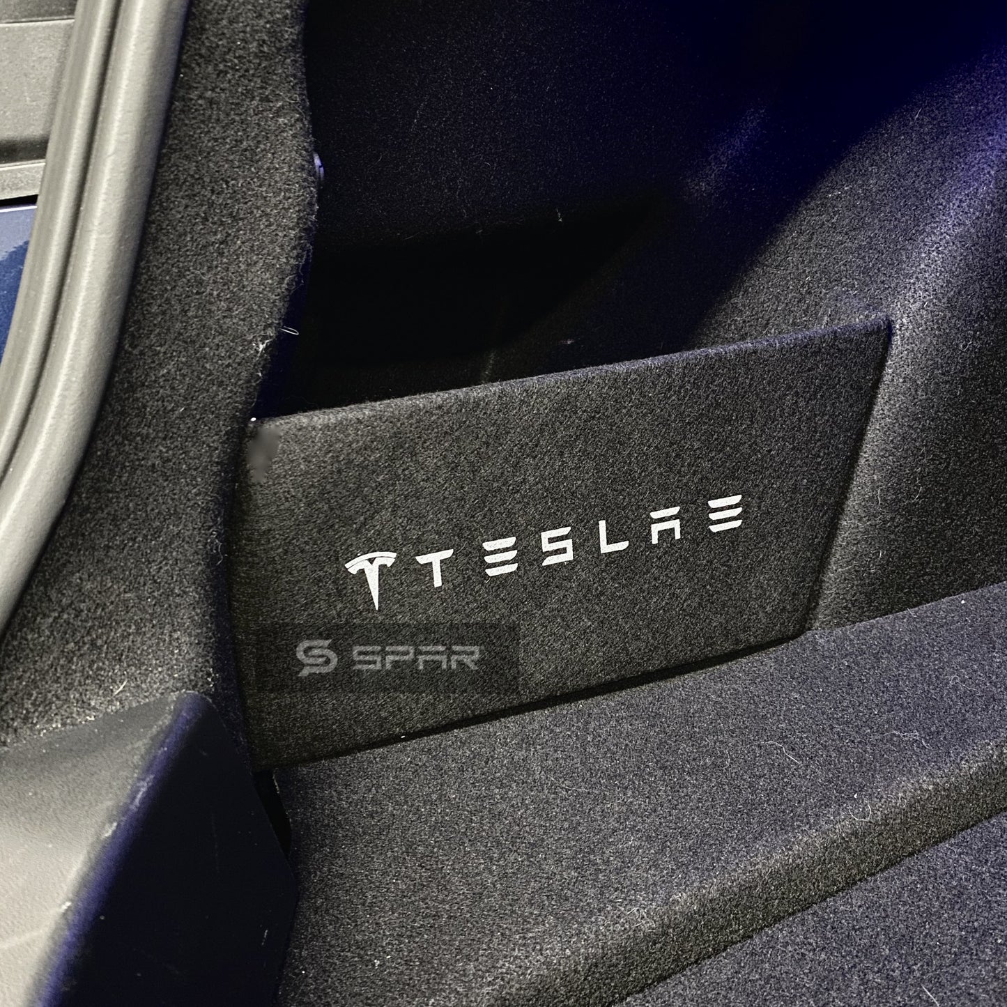 TRUNK SIDE POCKET EXTENDER WITH LOGO FOR TESLA MODEL 3