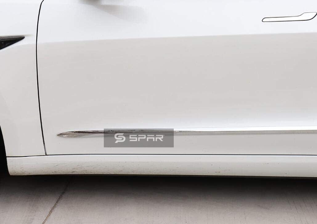 عدة أشرطة حماية ضد الصدمات للأبواب باللون الكرومي لسيارة من نوع تيسلا الطراز 3