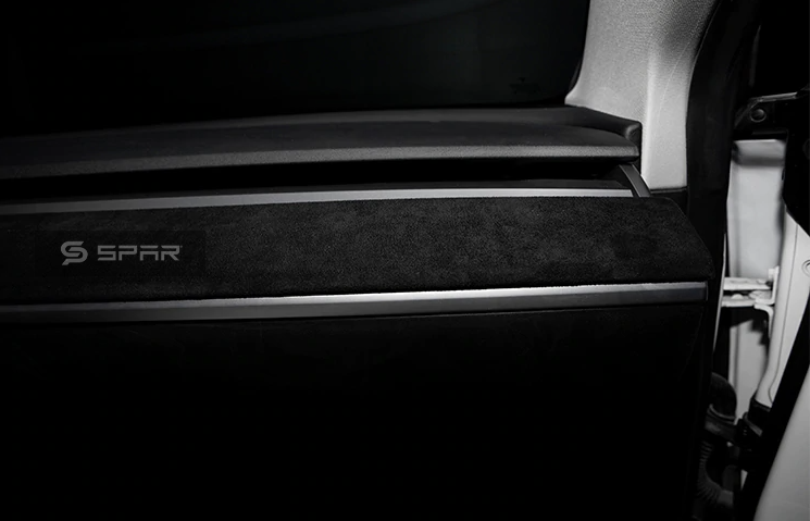 عدة تطوير لداخلية السيارة من قماش الألكنتارا الايطالي بلون أسود لسيارة من نوع تيسلا الطراز 3