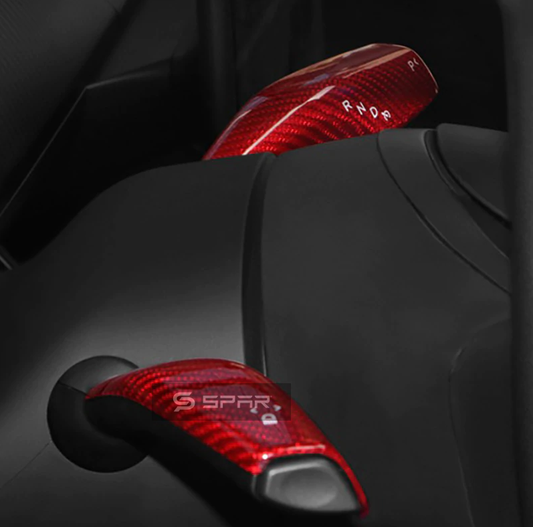 ملصقات حماية أصلية لذراع التحكم بالقير من الكاربون فايبر بلون أحمر لسيارة من نوع تيسلا الطراز (3/Y)