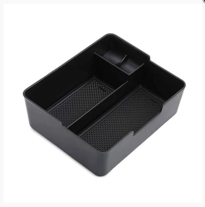 صندوق تخزين مصمم خصيصا للوحة التحكم المركزية لسيارة من نوع تيسلا الطراز 3