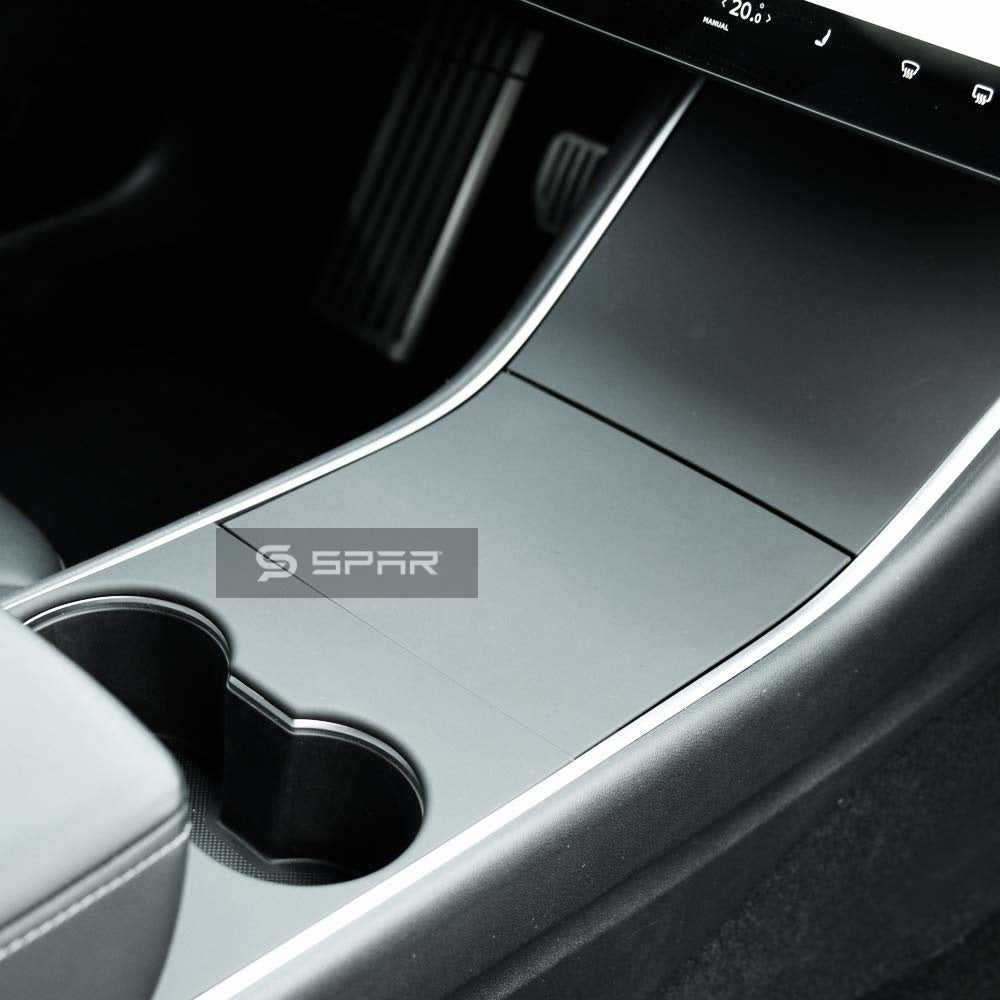 غلاف أسود مطفي على شكل قالب للوحة التحكم الرئيسية لسيارة من نوع تيسلا الطراز  3